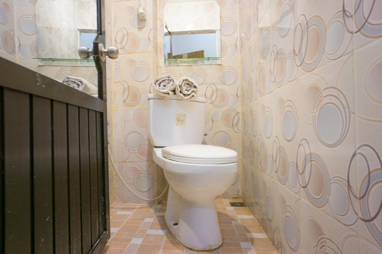 Oyo 2598 Hotel Chocolate Langsa Экстерьер фото